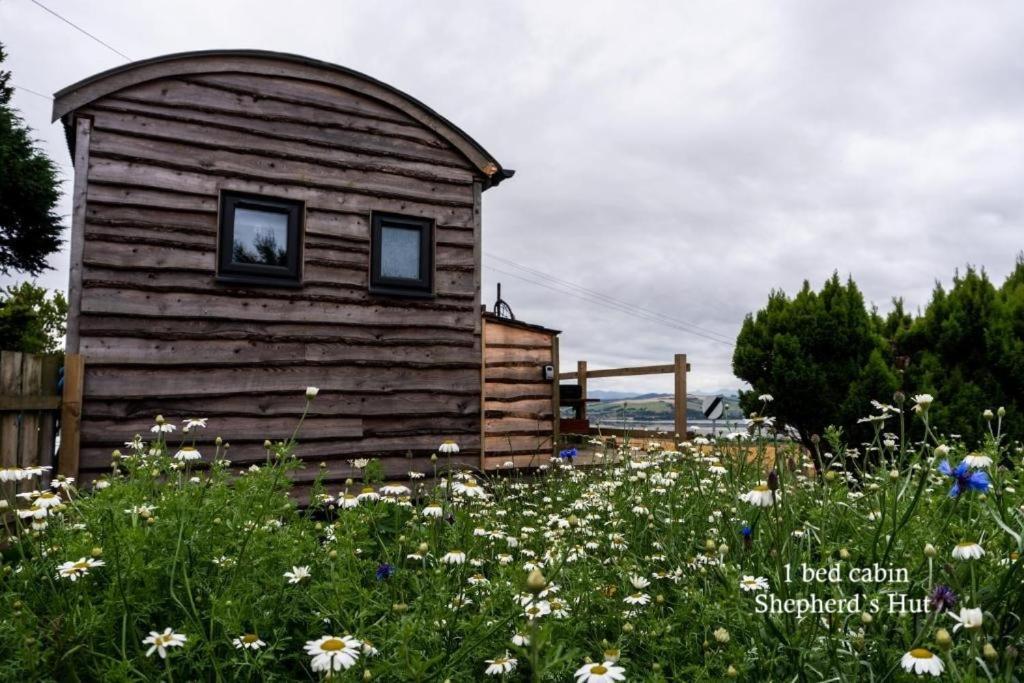 Culbokie Lodges Екстериор снимка
