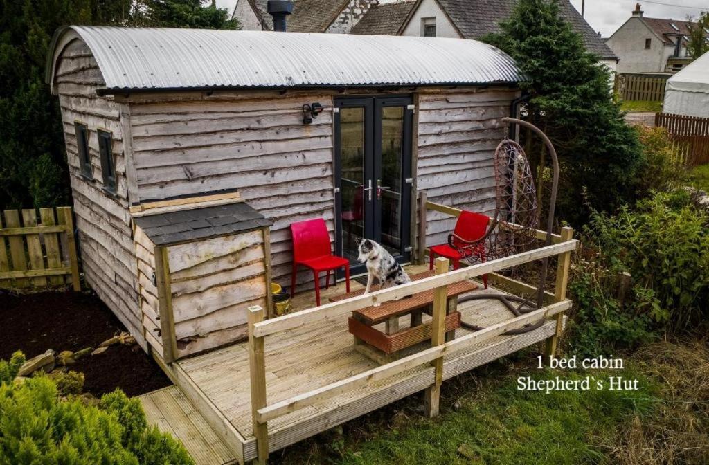 Culbokie Lodges Екстериор снимка